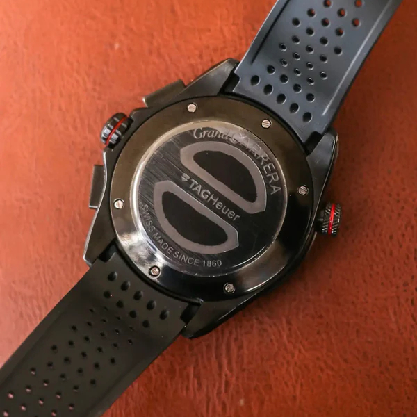تعویض بند ساعت تگ هاور مدل TAG HEUER CARRERA